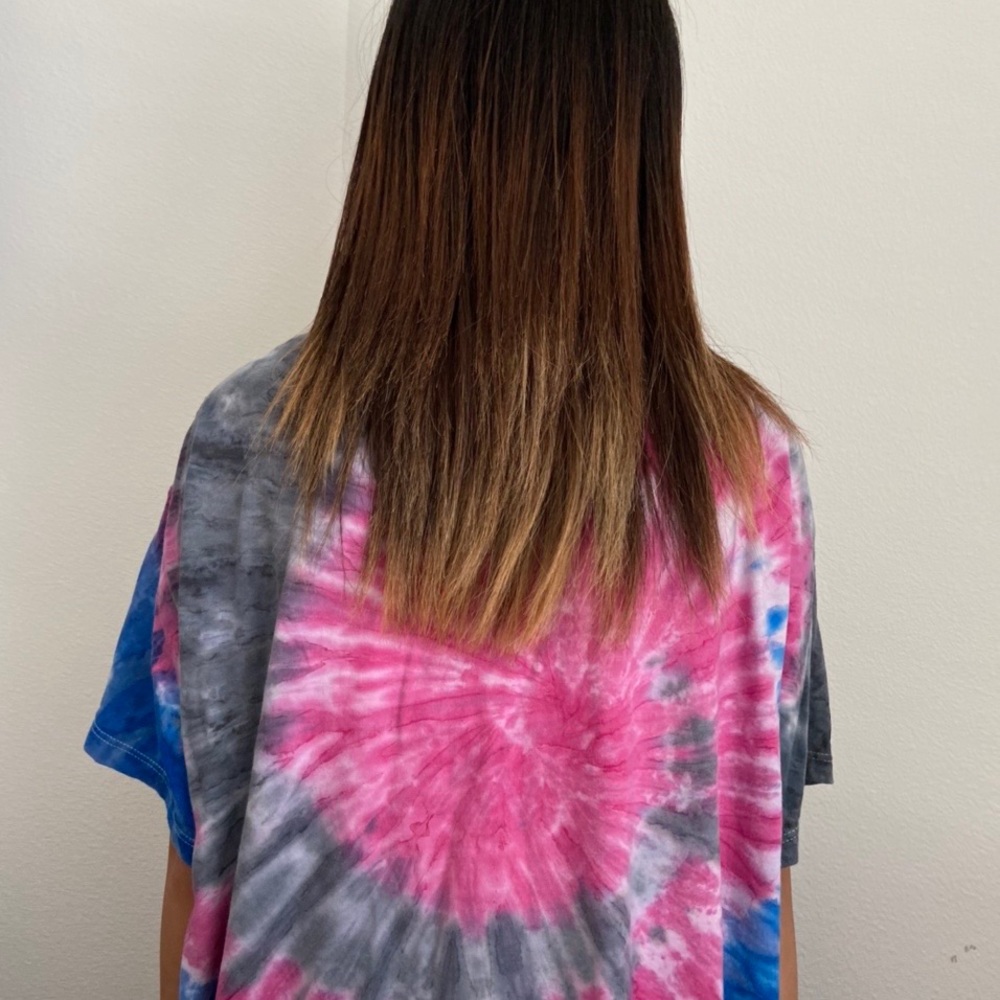 METALLIC Skulls TIE-DYE Short Sleeve Soft T-Shirt Material High Quality NWT - Picture 3 of 3